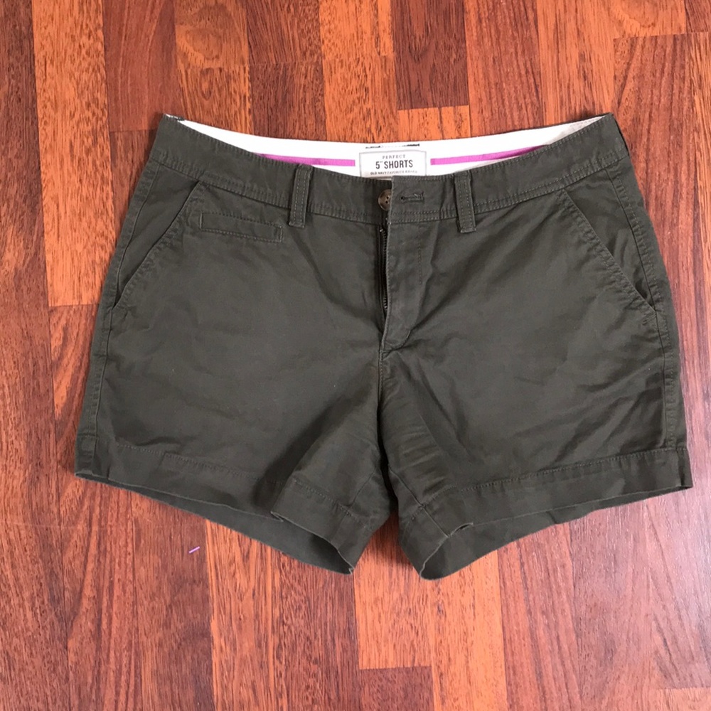 Old Navy Perfect 5” shorts
